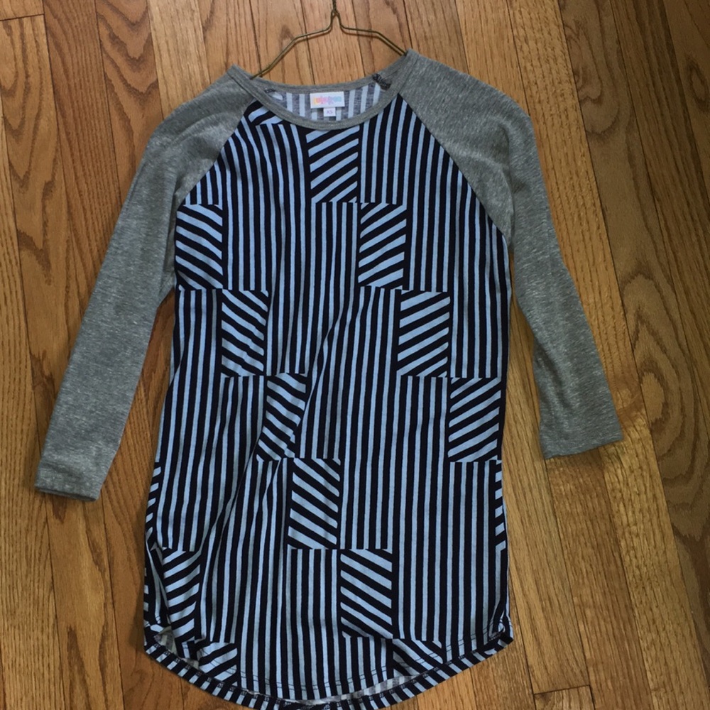 Lularoe quarter sleeve shirt